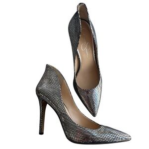 Jessica Simpson Women’s 8.5M Metallic Silver Snakeskin Cambredge High Back Heels